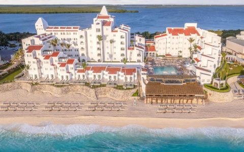 Banner Principal Hotel GR Caribe Deluxe by Solaris All Inclusive Resort