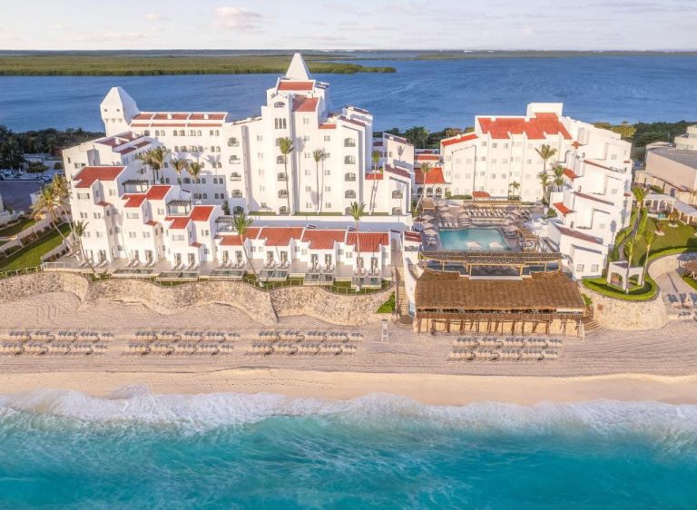 Banner Principal Hotel GR Caribe Deluxe by Solaris All Inclusive Resort