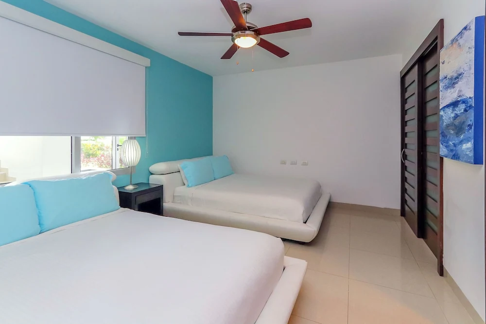 Carrusel Hoteles Agua Dulce by NAS 3