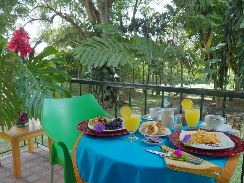 Carrusel Hoteles Campestre Santa Mónica Pance 2