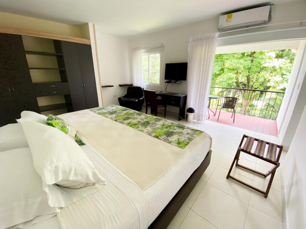 Carrusel Hoteles Campestre Santa Mónica Pance 4