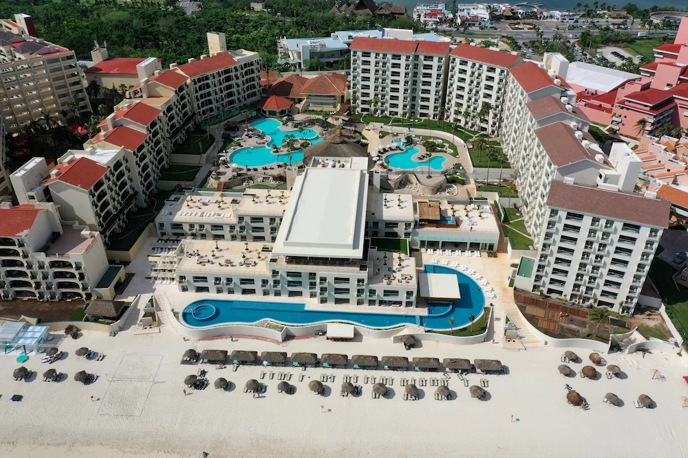 Banner Principal Hoteles Emporio Cancún - with Optional All Inclusive