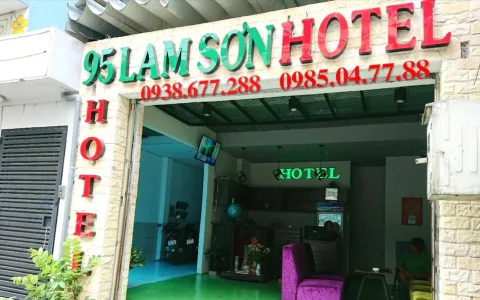 Banner Principal Hoteles 95 Lam Son Hotel