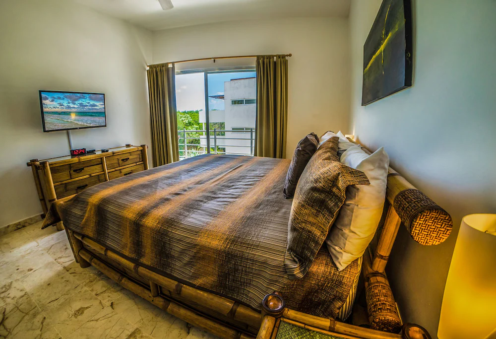Carrusel Hoteles La Vista Condo Beachside 3