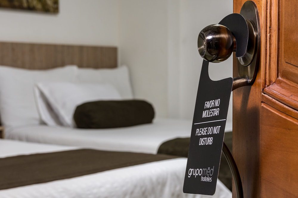 Habitación con cama doble de Hotel Med Estadio en Medellín