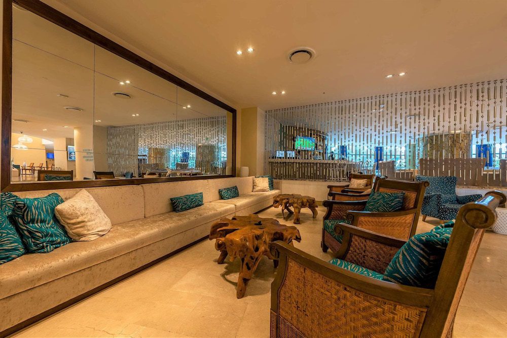 Radisson Cartagena Ocean Pavillion: lobby y zona de bar