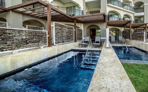 Carrusel Hoteles Secrets Royal 2