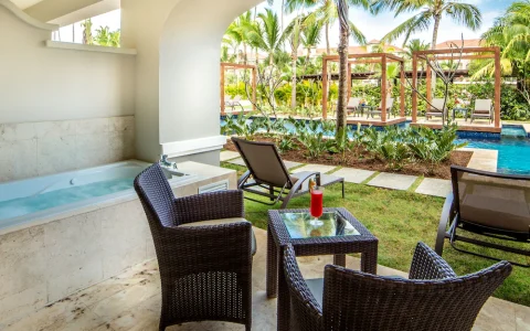 Carrusel Hoteles Secrets Royal 3