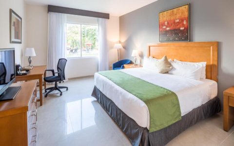 Carrusel Hoteles Wyndham Garden Playa del Carmen 2