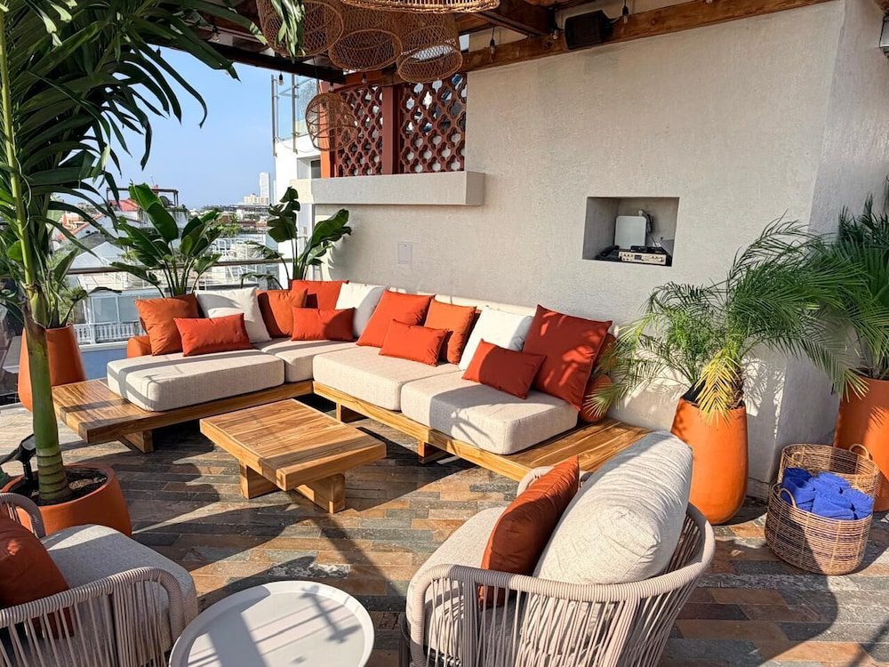 NH Cartagena Urban Royal, Cartagena: terraza o patio