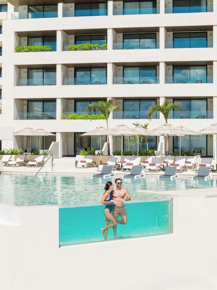 Secrets Mirabel Cancún Resort & Spa: piscina infinita