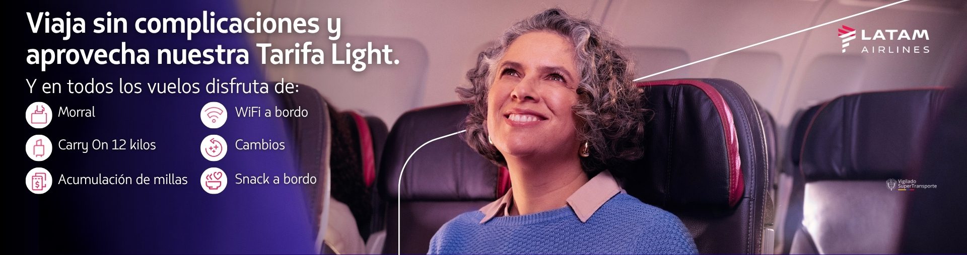 Banner promocional de LATAM Airlines destacando la Tarifa Light. Incluye beneficios como morral, equipaje de mano de 12 kg, WiFi a bordo, cambios, acumulación de millas y snack a bordo.