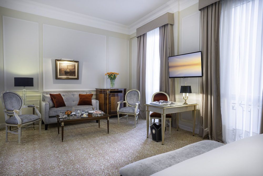 Alvear Palace Hotel en Buenos Aires: habitación con sala de estar