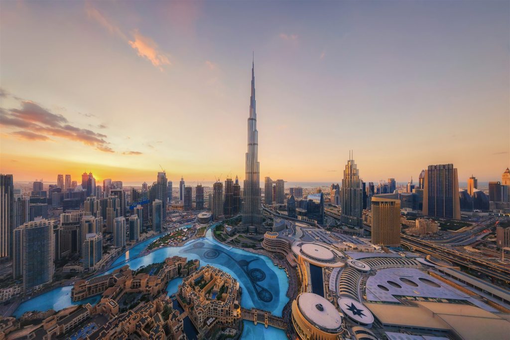 Burj Khalifa y el centro de Dubái, parada en el hub de Emirates