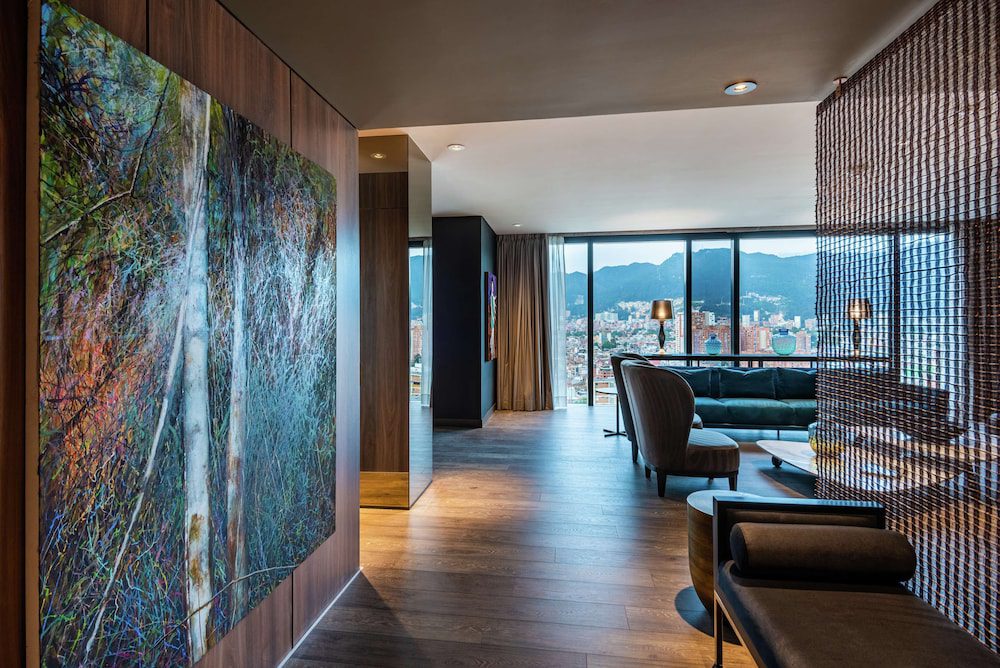 Hilton Bogotá Corferias: área de sala de estar