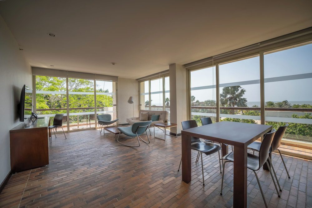 Hotel Estelar Playa Manzanillo en Cartagena: área de sala de estar