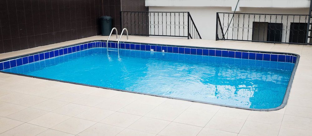 Hotel Latino en Panamá: piscina cubierta