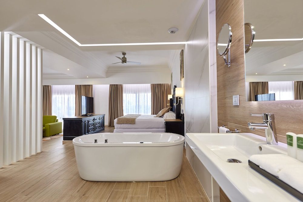 Hotel Riu Palace Punta Cana: lavabo en el baño