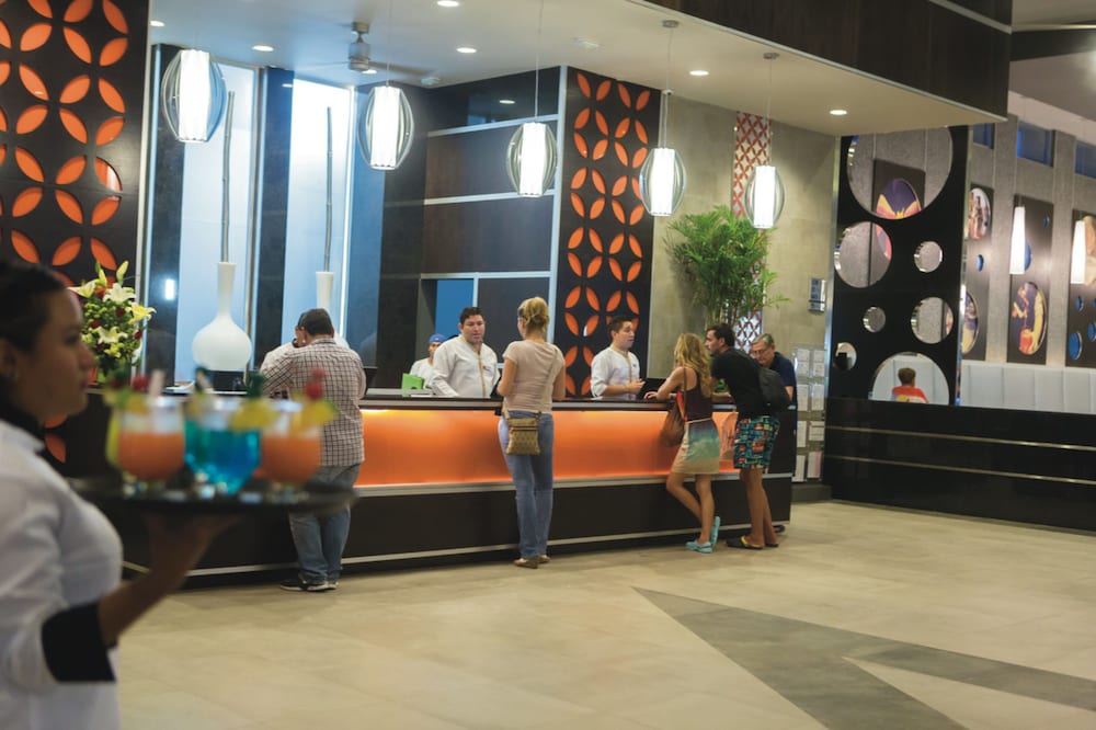 Hotel Riu Playacar en Playa del Carmen: recepción