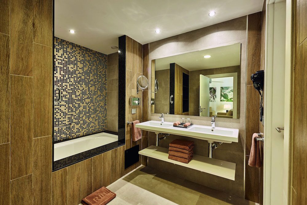 Hotel Riu Tequila en Playa del Carmen: bañera profunda
