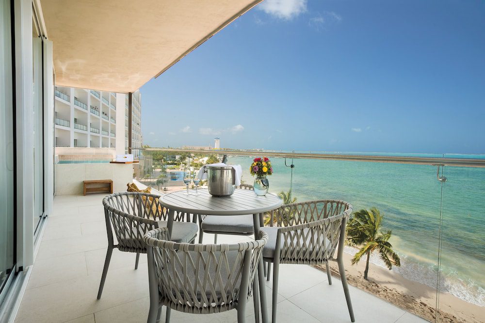 Hyatt Vivid Cancún: terraza o patio