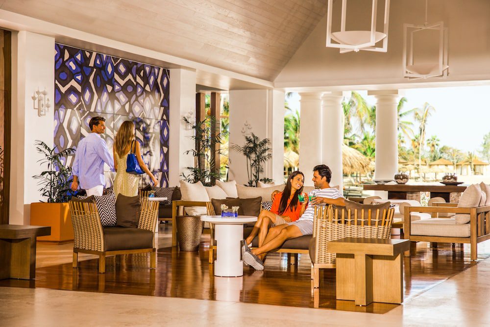 Hyatt Zilara Rose Hall en Montego Bay: sala de estar en el lobby