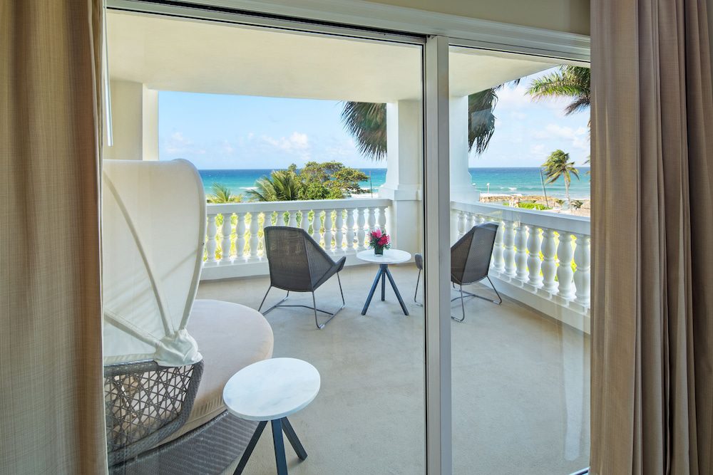 Hyatt Zilara Rose Hall en Montego Bay: terraza o patio