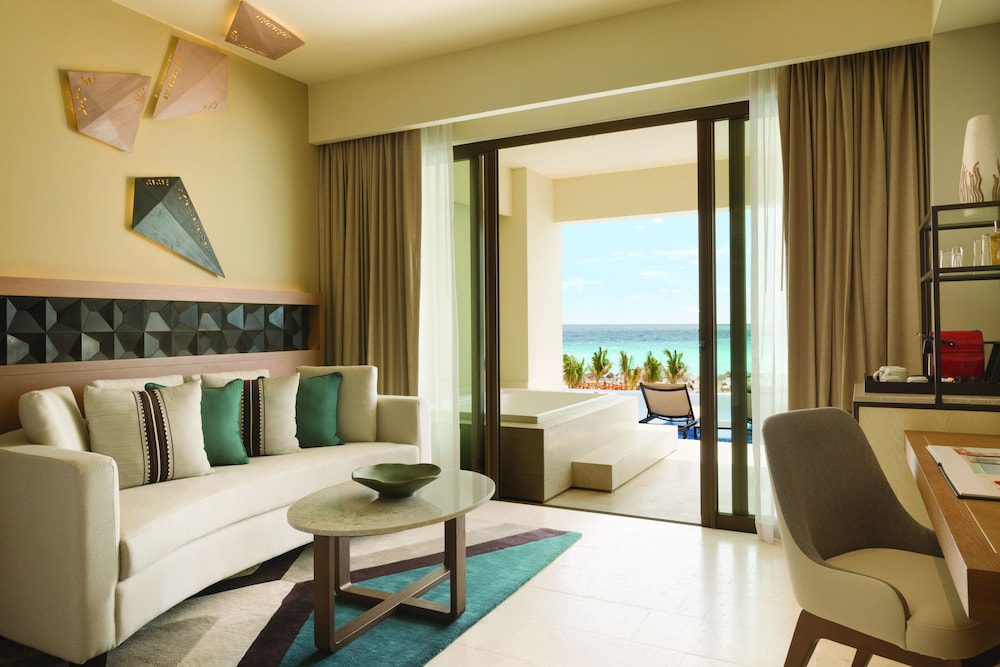 Hyatt Ziva Cancún: área de sala de estar