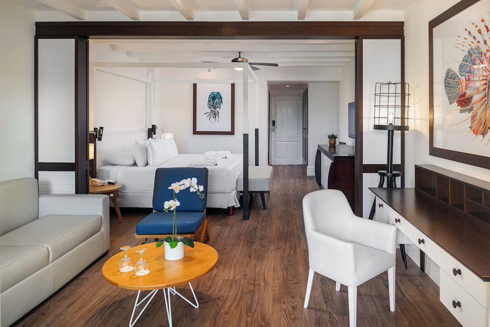 Ocean Blue & Sand en Punta Cana: área de sala de estar