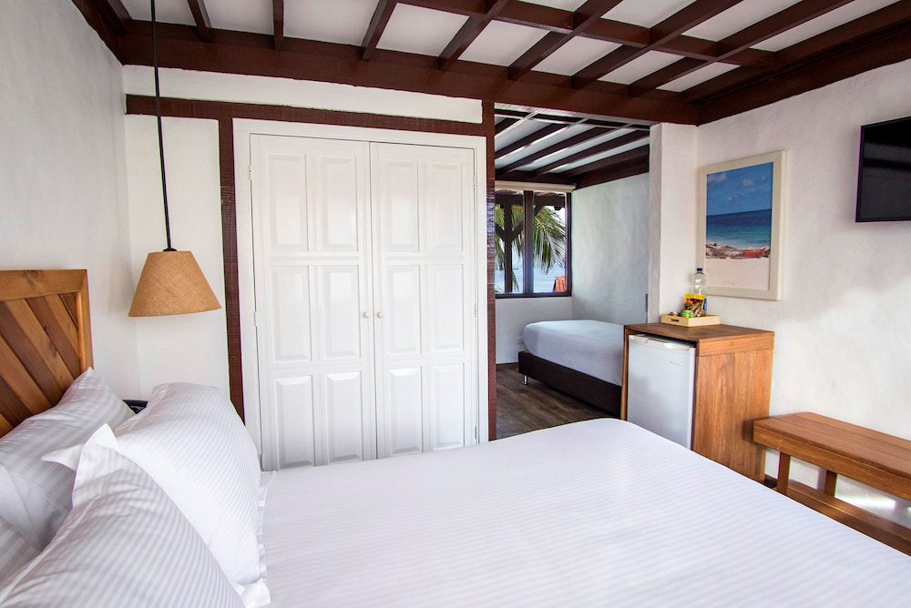 Sol Caribe Campo en San Andrés: habitación con cama doble