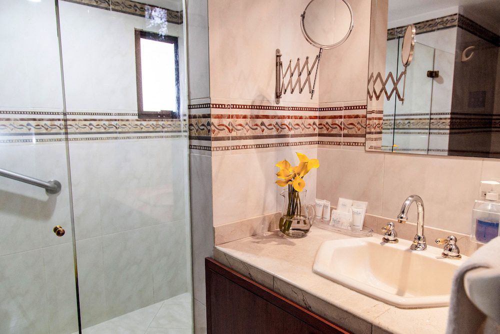 Solar Hotel Casa Laureles en Medellín: baño