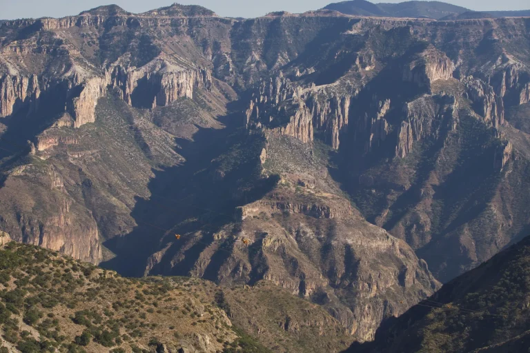 Vista panorámica de las Barrancas del Cobre en la Sierra Tarahumara, Chihuahua, México