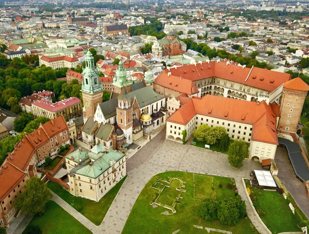 Vista desde el castillo de Wawel sobre el centro histórico de Cracovia, Polonia
