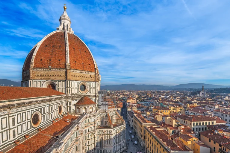 Horizonte de Florencia con la cúpula del Duomo, Italia