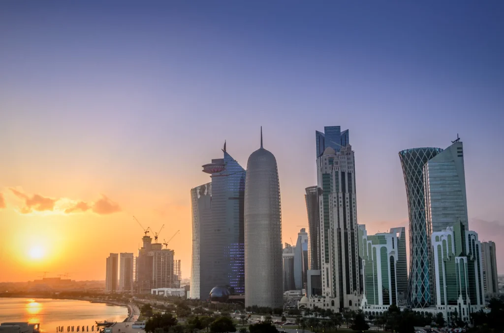 Rascacielos de Doha al atardecer, Catar