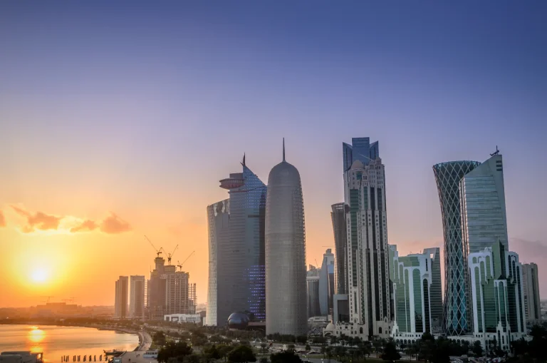 Rascacielos de Doha al atardecer, Catar