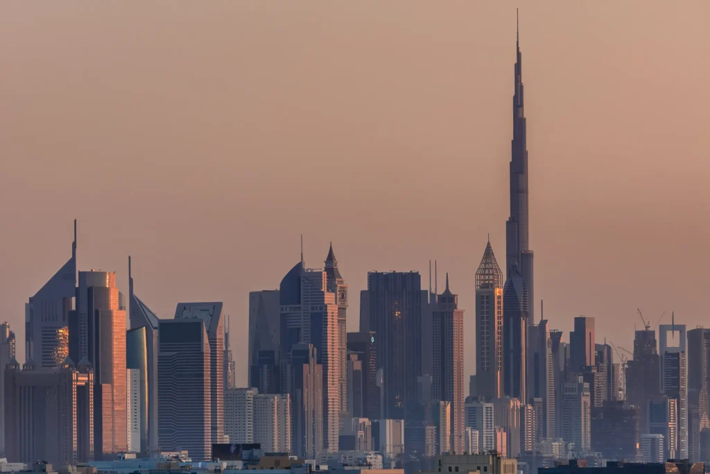 Centro de Dubái con el Burj Khalifa, Emiratos Árabes Unidos