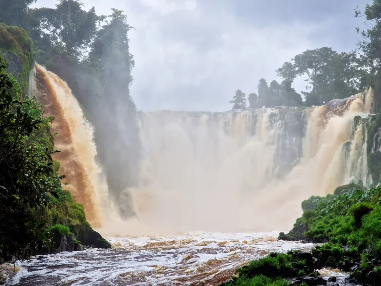 Cataratas de Kongou en el Parque Nacional de Ivindo, Gabón