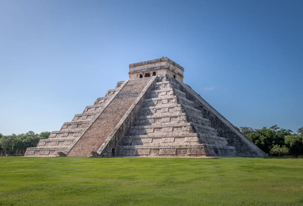 Pirámide de Kukulkán en Chichén Itzá, Yucatán, México