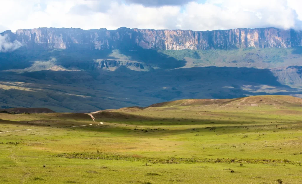 Tepuy del Monte Roraima sobre la Gran Sabana, Venezuela