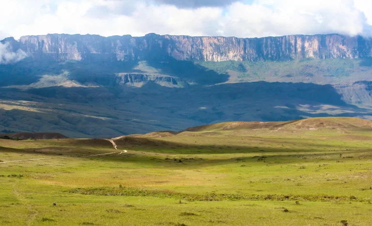 Tepuy del Monte Roraima sobre la Gran Sabana, Venezuela