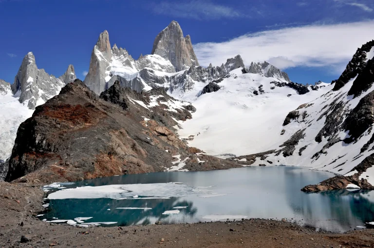 Monte Fitz Roy y Laguna de los Tres en el Parque Nacional Los Glaciares, Patagonia Argentina