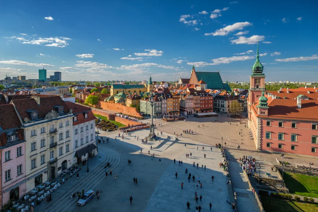 Plaza del Castillo y casco antiguo de Varsovia vistos desde lo alto, Polonia
